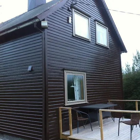 Kjelkebakken Gard * Lyngseidet