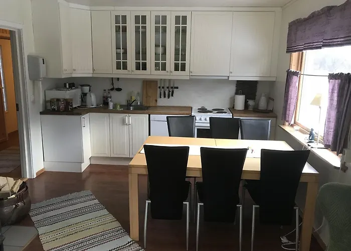 Kjelkebakken Gard * Lyngseidet