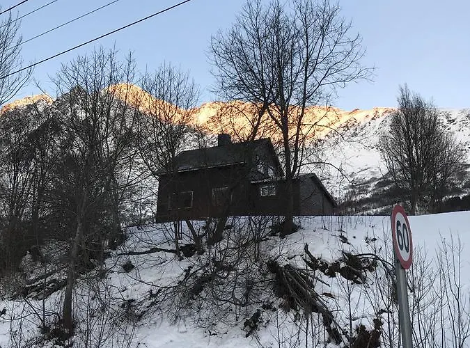 Kjelkebakken Gard Lyngseidet